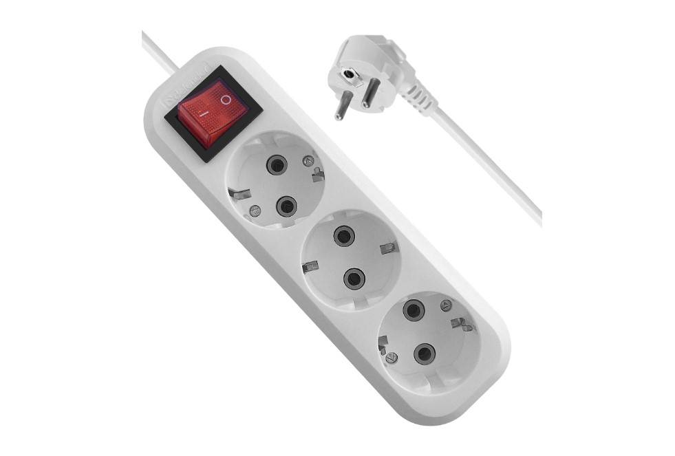 Defender Удлинитель с заземлением L330 16 А, 3 м, заземление, выключатель
