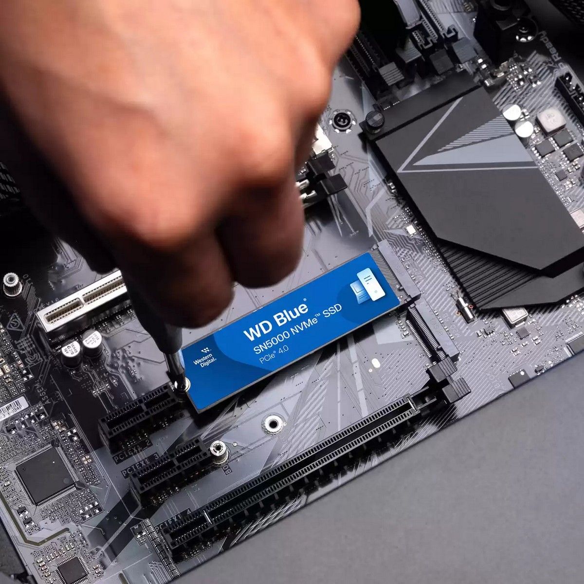 Накопитель SSD WD PCIe 4.0 x4 500GB WDS500G4B0E SN5000 Blue M.2 2280