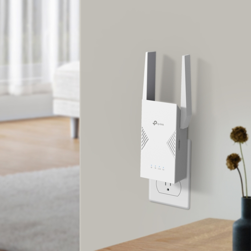 Повторитель беспроводного сигнала TP-Link RE235BE BE3600 Wi-Fi белый