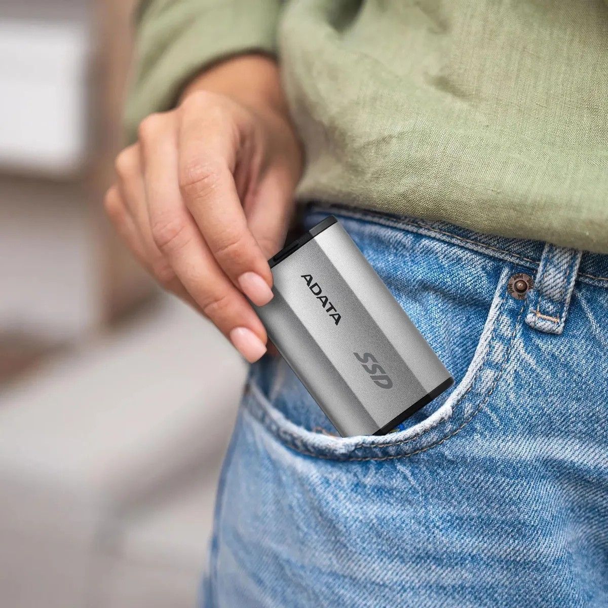 Накопитель SSD A-Data USB-C 2TB SD810-2000G-CSG SD810 1.8" серый