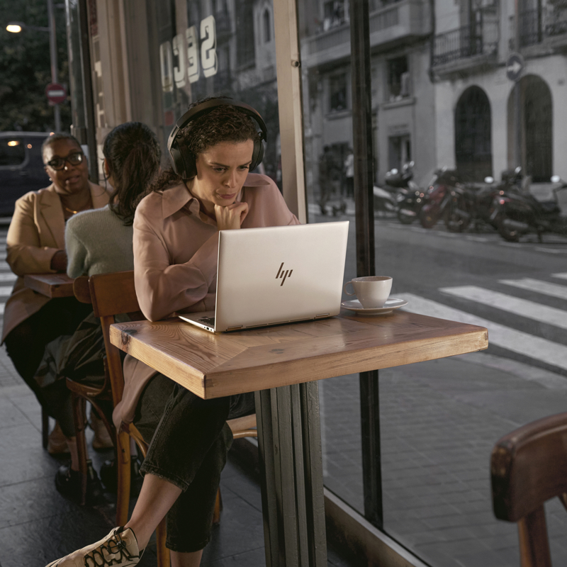 Ноутбук HP EliteBook 640 G11 Intel Core Ultra5-125U,14" WUXGA (1920x1200) IPS 300cd AG,16Gb DDR5-560