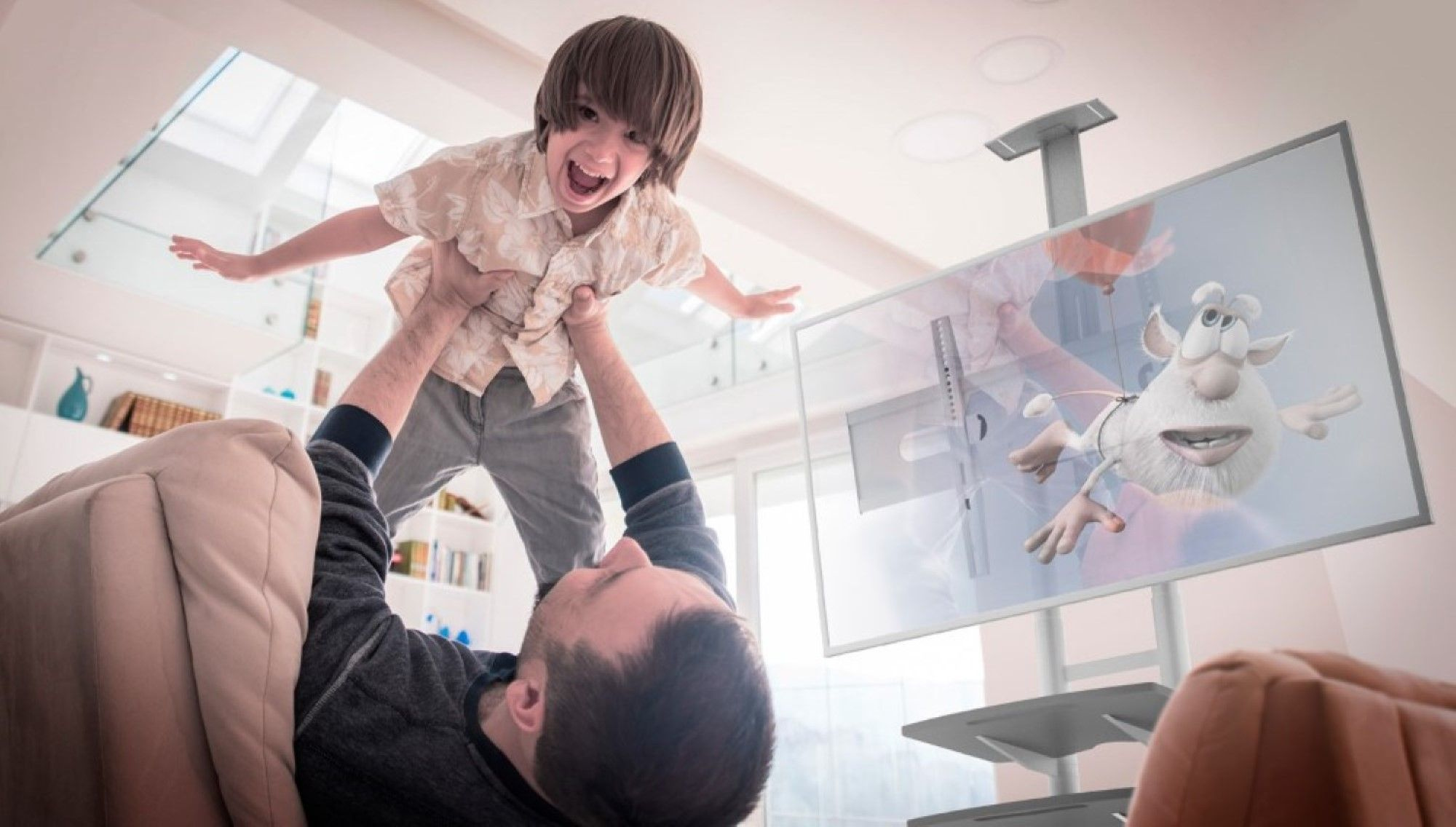 Подставка для телевизора Onkron TS1881 белый 50"-86" макс.90.9кг напольный мобильный