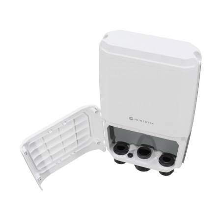 Коммутатор MikroTik FiberBox Plus CRS305-1G-4S+OUT (L3) 1x1Гбит/с 4SFP+ 1PoE управляемый
