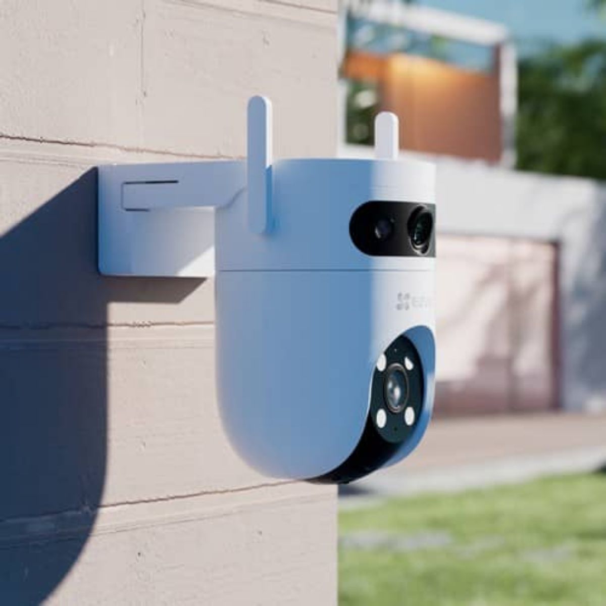 Умная домашняя Wi-Fi камера Ezviz H9C с двумя объективами по 3 Мп