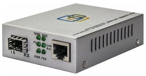 Медиаконвертер 10/100/1000-Base-T c PoE / 100/1000Base-FX с SFP-портом