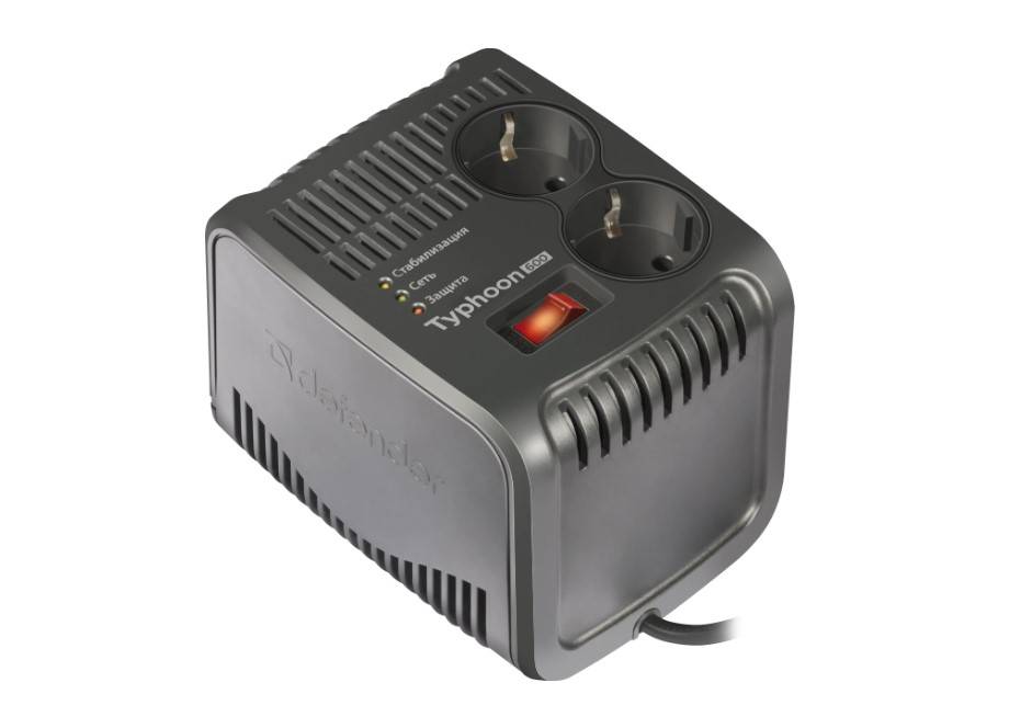 Defender Стабилизатор напряжения AVR Typhoon 600 200 Вт, 2 розетки [99032]