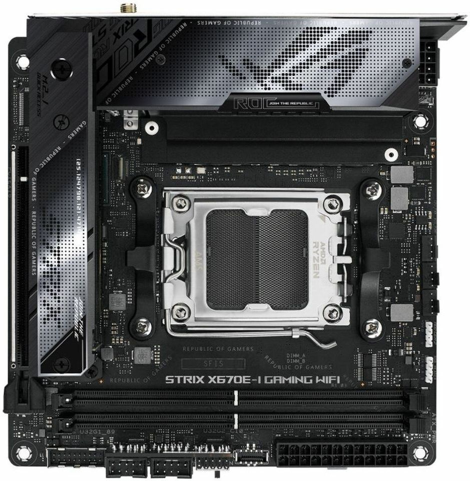 Материнская плата Asus ROG STRIX X670E-I GAMING WIFI Socket AM5 AMD X670 2xDDR5 mini-ITX AC`97 8ch(7